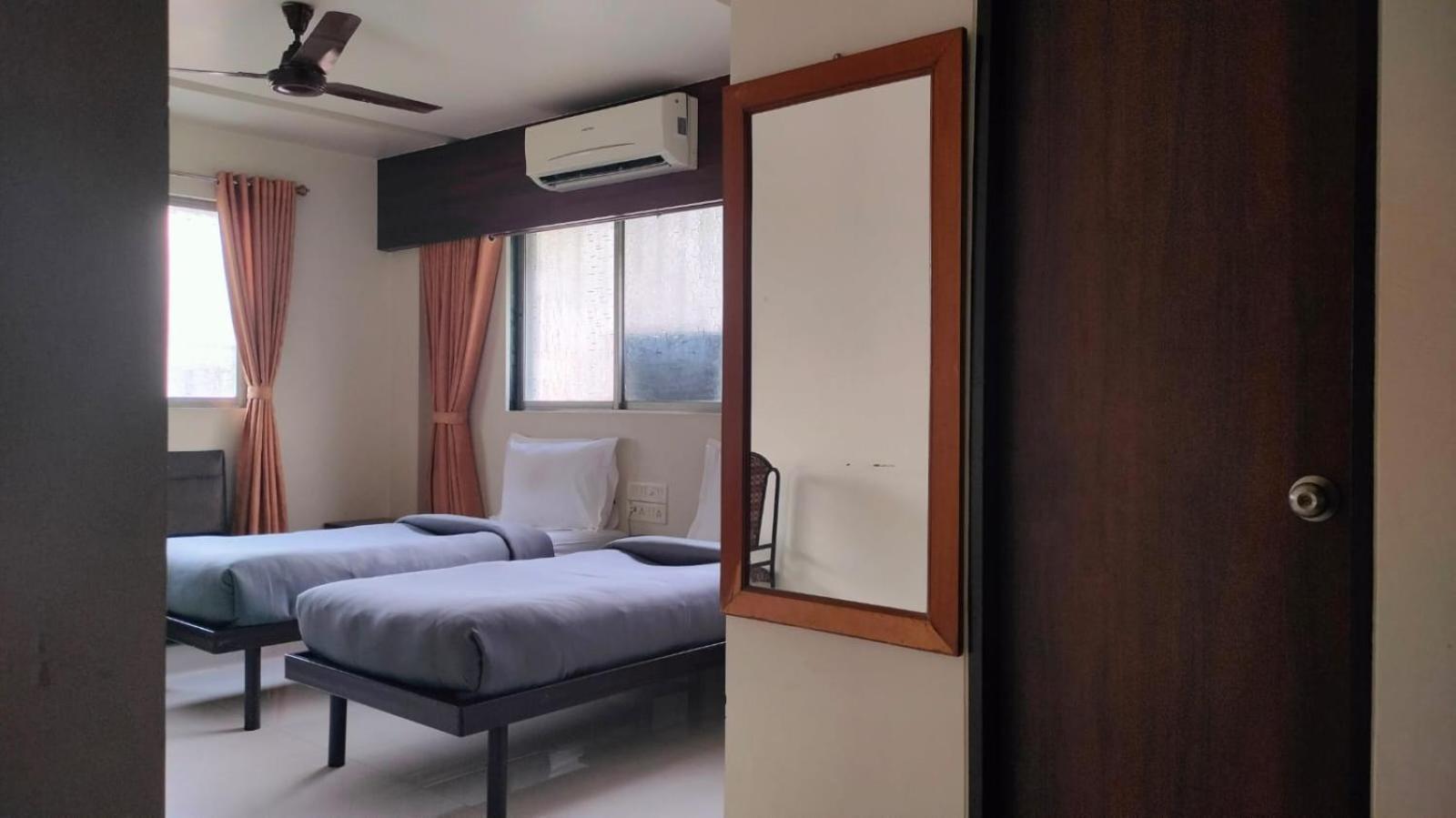 Hotel Sai Nidhi Executive-Mindspace Airoli Navi Mumbai Bagian luar foto
