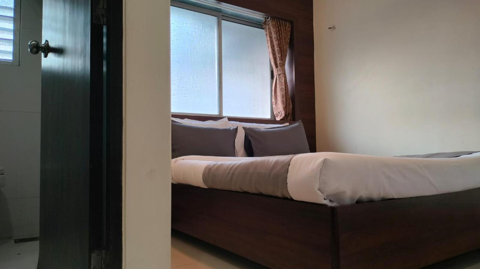 Hotel Sai Nidhi Executive-Mindspace Airoli Navi Mumbai Bagian luar foto