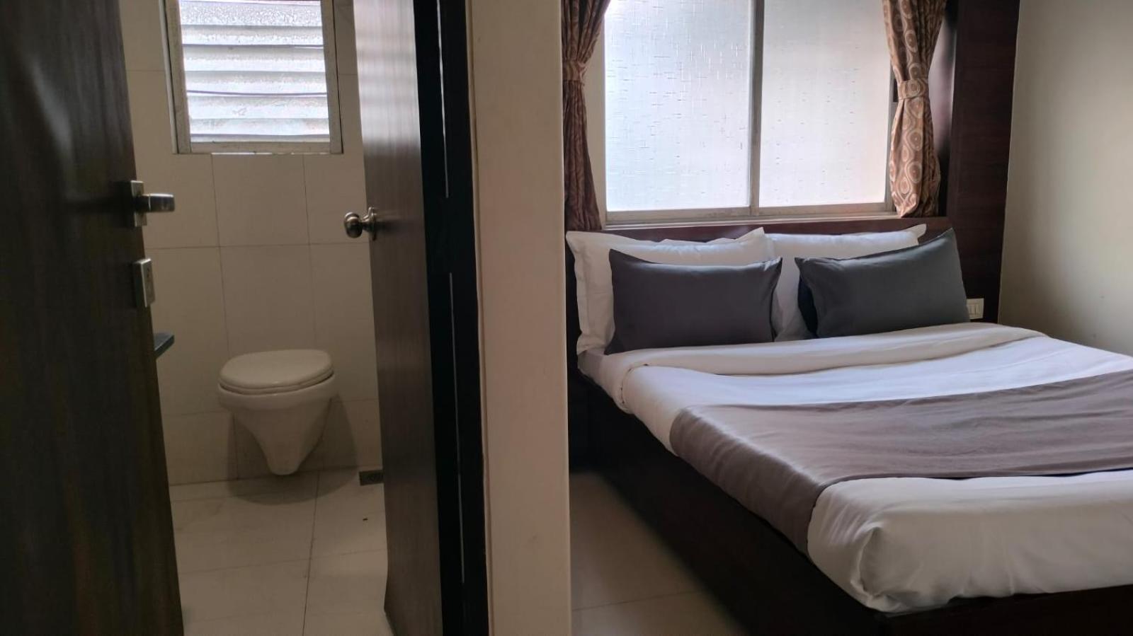 Hotel Sai Nidhi Executive-Mindspace Airoli Navi Mumbai Bagian luar foto